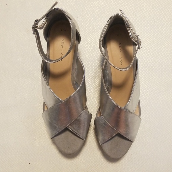 New Look  metallic sliver  wedes sandles - Picture 1 of 6